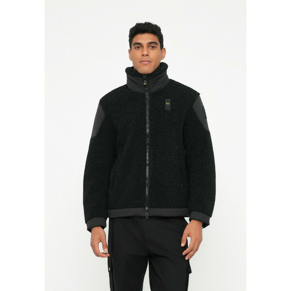 ■トップスサイズ 単位(cm) USサイズ｜胸囲(cm) XS(32-34in)｜84 S(34-36in)｜88 M(36-38in)｜94 L(38-40in)｜100 XL(42-44in)｜106 ■ブランド Blauer (ブラウアー)■商品名 HAZELWOOD - Fleece jacket - black■素材 ■モデル着用サイズ ■こちらの商品は米国・ヨーロッパからお取り寄せ商品となりますので、 お届けまで10〜14日前後お時間頂いております。 ■各ブランド・商品・デザインによって大きな差異がある場合がございます。 ■あくまで平均的なサイズ表ですので、「参考」としてご利用ください。 ■店内全品【送料無料】です！（※沖縄・離島は別途送料3,240円がかかります）