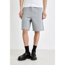 ウィークデイ メンズ サンダル シューズ SCUBA SHORTS - Tracksuit bottoms - grey melange