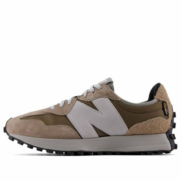 ■ブランド New Balance(ニューバランス)■商品名 New Balance 327 'Beige Brown' U327OA■色 ■サイズ サイズ US_M_4.5 ■表記の日本サイズは参考サイズとなります。実際のサイズとは前後する可能性がございます。 ■海外からお取り寄せ商品となりますので、お届けまで2週間〜3週間お時間頂いております。 ■返品・交換の対象外となっております。 ■店内全品【送料無料】です！（※沖縄・離島は別途送料3,300円がかかります） サイズ別価格表 (サイズをクリックして商品ページに飛んでください) サイズ 価格 US_M_4 37,800円 US_M_4.5 30,800円 US_M_5 32,800円 US_M_5.5 39,800円 US_M_6 32,800円 US_M_6.5 32,800円 US_M_7 32,800円 US_M_7.5 44,800円 US_M_8 39,800円 US_M_8.5 39,800円 US_M_9 32,800円 US_M_9.5 38,800円 US_M_10 32,800円 US_M_10.5 32,800円 US_M_11 46,800円