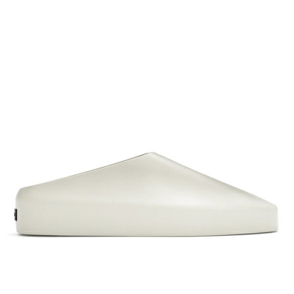 ■ブランド Fear of God(フィアオブゴッド)■商品名 Fear Of God The California 2.0 Cream■色 ■サイズ サイズ US_9(27.0cm) ■表記の日本サイズは参考サイズとなります。実際のサイズとは前後する可能性がございます。 ■海外からお取り寄せ商品となりますので、お届けまで2週間〜3週間お時間頂いております。 ■返品・交換の対象外となっております。 ■店内全品【送料無料】です！（※沖縄・離島は別途送料3,300円がかかります） サイズ別価格表 (サイズをクリックして商品ページに飛んでください) サイズ 価格 US_M_3 95,800円 US_M_13 150,800円 US_M_14 150,800円 US_M_15 146,800円 US_10(28.0cm) 93,800円 US_11(29.0cm) 132,800円 US_12(30.0cm) 125,800円 US_5(23.0cm) 95,800円 US_6(24.0cm) 95,800円 US_7(25.0cm) 87,800円 US_8(26.0cm) 125,800円 US_9(27.0cm) 132,800円