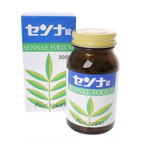 商品名センナ錠商品説明「センナ」は古くからアラビアの医師によって使用されていた植物で、欧米諸国では緊用されている緩下薬です。日本でもセンナといえば、便秘および便秘に伴う諸症状の緩和に広く用いられています。原産地はアフリカ、アラビア半島南部、インドなどで、日本は主にインド南部から輸入しています。有効成分として、アントラキノン誘導体のSennosideA・B、rhein、aloeemodin、chrysophanolなどが知られています。使用上の注意■してはいけないこと（守らないと現在の症状が悪化したり、副作用が起こりやすくなります）1．本剤を服用している間は、次の医薬品を服用しないでください。他の瀉下薬（下剤）2．授乳中の人は本剤を服用しないか、本剤を服用する場合は授乳を避けてください。3．大量に服用しないでください。■相談すること1．次の人は服用前に医師または薬剤師に相談してください。（1）医師の治療を受けている人。（2）妊婦または妊娠していると思われる人。（3）本人または家族がアレルギー体質の人。（4）薬によりアレルギー症状を起こしたことがある人。（5）次の症状のある人。はげしい腹痛、悪心・嘔吐2．次の場合は、直ちに服用を中止し、この添付文書を持って医師または薬剤師に相談してください。（1）服用後、次の症状があらわれた場合［関係部位：症状］皮ふ：発疹・発赤、かゆみ消化器：はげしい腹痛、悪心・嘔吐（2）1週間位服用しても症状がよくならない場合3．次の症状があらわれることがあるので、このような症状の継続または増強が見られた場合には、服用を中止し、医師または薬剤師に相談してください。下痢効能・効果便秘。便秘に伴う次の症状の緩和：頭重、のぼせ、肌あれ、吹出物、食欲不振（食欲減退）、腹部膨満、腸内異常醗酵、痔用法・用量次の1回量を1日2回を限度とし、なるべく空腹時に水またはお湯でかまずに服用してください。服用間隔は4時間以上おいてください。ただし、初回は最小量を用い、便通の具合や状態をみながら少しずつ増量または減量してください。［年齢：1回量：1日服用回数］成人（15歳以上）：3〜5錠：2回11歳以上15歳未満：2〜3錠：2回11歳未満の小児：服用しないこと用法関連注意（1）定められた用法・用量を厳守してください。（2）小児に服用させる場合には、保護者の指導監督のもとに服用させてください。成分分量10錠中日局センナ末1500mg添加物ヒドロキシプロピルセルロース、カルメロースカルシウム、セルロース、タルク、ステアリン酸マグネシウム保管及び取扱い上の注意（1）直射日光の当たらない湿気の少ない涼しい所に密栓して保管してください。（2）小児の手の届かない所に保管してください。（3）誤用をさけ、品質を保持するために他の容器に入れかえないでください。（4）ビンの中の詰め物は、輸送中の錠剤の破損を防止するために入れてありますので、フタをあけた後はすててください。（5）箱およびビンの「開封年月日」記入欄に、開封した日付を記入し、ビンをこの文書とともに箱に入れたまま保管してください。（6）使用期限を過ぎた製品は服用しないでください。消費者相談窓口会社名：皇漢堂製薬株式会社問い合わせ先：お客様相談窓口電話：フリーダイヤル0120-023520受付時間：平日9：00〜17：00（土、日、祝日を除く）製造販売会社皇漢堂製薬（株）会社名：皇漢堂製薬株式会社住所：兵庫県尼崎市長洲本通2丁目8番27号剤形錠剤内容量300錠商品区分【指定第2類医薬品】広告文責有限会社オリオンドラッグ薬局*お客様窓口*[楽天*オリオンドラッグ薬局*］電話:0744-26-6771/fax:0744-27-7068mail:asuka-ph@shop.rakuten.co.jp（時間/9時〜17時土・日祝除く)文責管理薬剤師:島岡俊雄■商品の送付先について■ 転送業者・代行業者・倉庫・ホテル・旅館　等への発送はしておりません。 万が一、ご注文いただいた場合はキャンセルさせていただきますのでご了承ください。 ■医薬品のご購入について■ 1度にお買い上げいただける個数に制限があります。 ■商品について■ ※パッケージデザイン等は予告なく変更される場合がございます。 ※商品廃番・メーカー欠品など諸事情によりお届けできない場合がございます。 ■配送について■ 1配送先につき1個口の商品を梱包した状態で厚さが3cm未満の場合はゆうメール発送となります。 1配送先につき1個口の商品を梱包した状態で厚さが3cm以上の場合はレターパックプラス 佐川急便またはヤマト運輸での発送となります。 その場合送料390円がかかります。 ご注文時にゆうメールを選択されていても厚さが3cm以上の場合は「宅配便」発送となります のでご了承ください。 ご不明な点がございましたらご注文の前にお問い合わせください。