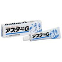 商品名アスターG軟膏16g商品説明「アスターG軟膏16g」は、いんきんたむし・水虫の原因菌によく効く、無臭で刺激の少ない軟膏タイプの水虫薬です。白癬菌の発育を抑えると同時に数種類の鎮痒成分がすみやかにカユミを鎮めます。分泌物を吸着し、患部を乾燥させて、患部の炎症を緩和します。主薬のトルナフタートは、耐性菌のできにくい優れた抗真菌剤です。医薬品。効能・効果いんきんたむし、みずむし、ぜにたむし用法・用量1日数回患部によくすりこんでください。*患部に水疱ができているようなときは、無理につぶさず、水疱の上から塗布しても十分効果が得られます。（用法・用量に関連する注意)(1)患部やその周囲が汚れたまま使用しないでください。(2)目に入らないよう注意してください。万一、目に入った場合には、すぐに水又はぬるま湯で洗い、直ちに眼科医の診察を受けてください。(3)小児に使用させる場合には、保護者の指導監督のもとに使用させてください。(4)外部のみに使用してください。成分・分量(100g)中トルナフテート2.0g酸化亜鉛5.0gl−メントール2.0g塩酸ジフェンヒドラミン1.0gリドカイン0.5gイソプロピルメチルフェノール0.3gグリチルレチン酸0.25g添加物：流動パラフィン、ワセリン、パラフィン、ステアリルアルコール、グリセリン、ステアリン酸ソルビタン、スクワラン、ステアリン酸、ポリオキシエチレン硬化ヒマシ油、コレステロール、ブチルパラベン使用上の注意○してはいけないこと(守らないと症状が悪化したり、副作用が起こりやすくなります。）次の部位には使用しないでください。(1)目や目の周囲、粘膜(例えば、口腔、鼻腔、膣等)、陰のう、外陰部等。(2)湿疹(3)湿潤、ただれ、亀裂や外傷のひどい患部。○相談すること(1)医師の治療を受けている人。(2)乳幼児。(3)本人又は家族がアレルギー体質の人。(4)薬によりアレルギー症状を起こしたことのある人。(5)患部が顔面又は広範囲の人。(6)患部が化膿している人。(7)「湿疹」か「いんきんたむし、みずむし、ぜにたむし」かはっきりしない人。(陰のうにかゆみ・ただれ等の症状がある場合は、湿疹等他の原因による場合が多い。)2、次の場合は、直ちに使用絵を中止し、この文書を持って医師又は薬剤師に相談してください。(1)使用後、次の症状があらわれた場合。[関係部位：症状]皮ふ：発疹・発赤、かゆみ、かぶれ、はれ、刺激感(2)2週間位使用しても症状がよくならない場合。保管及び取り扱い上のご注意(1)直射日光の当たらない湿気の少ない涼しいところに保管して下さい。(2)小児の手の届かない所に保管して下さい。(3)他の容器に入れ替えないで下さい。(誤用の原因になったり品質が変わる恐れがあります。)(4)使用期限を過ぎた製品は服用しないで下さい。発売元丹平製薬内容量16g区分【第2類医薬品】広告文責有限会社オリオンドラッグ薬局*お客様窓口*[楽天*オリオンドラッグ薬局*］電話:0744-26-6771/fax:0744-27-7068mail:asuka-ph@shop.rakuten.co.jp（時間/9時〜17時土・日祝除く)文責：管理薬剤師:島岡俊雄使用期限：出荷時120日以上■商品の送付先について■ 転送業者・代行業者・倉庫・ホテル・旅館　等への発送はしておりません。 万が一、ご注文いただいた場合はキャンセルさせていただきますのでご了承ください。 ■医薬品のご購入について■ 1度にお買い上げいただける個数に制限があります。 ■商品について■ ※パッケージデザイン等は予告なく変更される場合がございます。 ※商品廃番・メーカー欠品など諸事情によりお届けできない場合がございます。 ■配送について■ 1配送先につき1個口の商品を梱包した状態で厚さが3cm未満の場合はゆうメール発送となります。 1配送先につき1個口の商品を梱包した状態で厚さが3cm以上の場合はレターパックプラス 佐川急便またはヤマト運輸での発送となります。 その場合送料390円がかかります。 ご注文時にゆうメールを選択されていても厚さが3cm以上の場合は「宅配便」発送となります のでご了承ください。 ご不明な点がございましたらご注文の前にお問い合わせください。