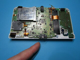New 3DSの充電不良・コネクター破損・充電ランプのチラツキなどを修理いたします。【任天堂・ニンテンドー・本体修理】