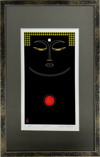 商品の詳細 作家名 中川学 作品名 阿弥陀如来 技法 ジクレー 外径サイズ 49×31 cm 作品サイズ 30×17 cm 補足説明 作者直筆サイン入り 状態 新品　 付属品 額付　 エディション 限定100部　 ■ 中川 学(Gaku Nakagawa)1966年　5月31日、京都の寺院「瑞泉寺(木屋町三条下ル)」に生まれる。　　　　　小学校3年生の時「得度」を受け僧侶となり、高校2年の時、本山の浄土宗西山禅林寺において加行。1986年　仏教大学文学部に入学。当麻曼荼羅など仏教美術を学ぶ。1990年　株式会社リクルートに入社。求人広告制作部にてコピーライターとなり、　　　　　広告のコンセプトワークなどを学ぷ。1996年　アトリエこぼうず」を立ち上げ、フリーのイラストレーターとして独立。　　　　　瑞泉寺に戻り、坊主とイラストレーターの二足のワラジ生活を始める。2002年　挿絵師集団「七人の筆侍」を結成。以降、毎年展覧会を開催。2004年　AMUSE ART JAM 2004 in kyotoに入選。2005年　ドイツの美術出版社TASCHEN発行の「ILLUSTRATION NOW!」に選出され掲載される。　　　　　第5回21世紀アジアデザインコンペに入選。　　　　　年末、瑞泉寺にて極めてプライベートな京都の四季を描いた「京都慕情vol2」を開催し、　　　　　読売テレビをはじめとした各メディアに取り上げられ好評を博す。◆阿弥陀如来（あみだにょらい）は、限りない光（智慧）と限りない命を持って人々を救い続けるとされており、西方極楽浄土の教主です。四十八願という誓いを立て、その中には「南無阿弥陀仏」と唱えたあらゆる人々を必ず極楽浄土へ導くとあり、広く民衆から信仰されました。 ※ 本商品は、店舗等でも販売している為、　　ご注文のタイミングによっては完売となる場合が御座います　　ので、その場合は、ご容赦下さい。 ■中川学の一覧 ※商品画像は、出来る限り商品の色合いに近付けて再現する様、心掛けておりますが、ご使用のモニタによっては実際の色合いと異なって見える場合が御座います。予め、ご了承下さい。 仏画_仏教_厄除け