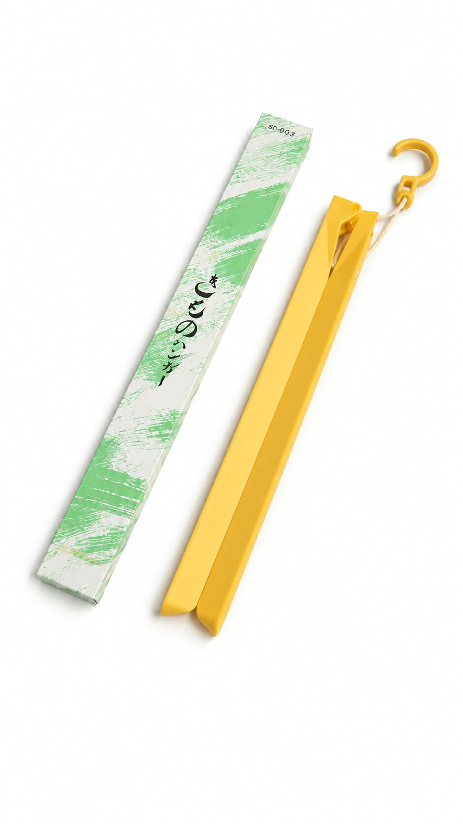 ◆新品　新品 ◆品質表示 ◆素材：本体（耐衝撃性スチール）フック（ABS樹脂） 　 ◆サイズ　使用時　約74×3cm　収納時　約37.5×4.5cm ◆耐荷重：6.29kgまで ◆お色　黄色色系 きものハンガーは必需品。 コンパクトになるので、旅行のお供にも最適なきものハンガーです。