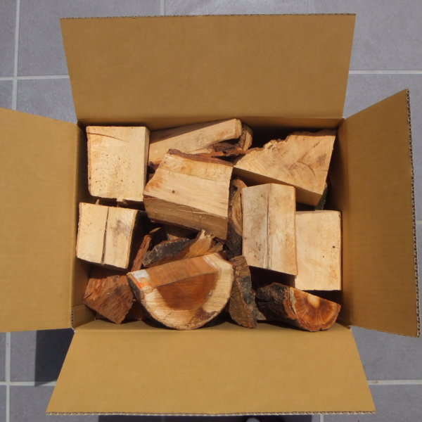 アウトドア キャンプ 【薪 1箱】 愛知県産 端材の薪 乾燥薪 100サイズ箱にギッシリ詰まって (1箱13kg以上入) 薪ストーブ 暖炉の薪 焚火の薪 ピザ窯の薪 キャンプ薪 バーベキュー薪通販格安セール情報 楽天 通販