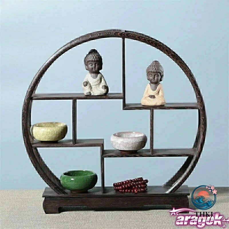 素材：鶏翅木（天然木） サイズ：約30*5.7*30cm 珍品棚のみの販売となります、付属品はありません。 お気に入りのフィギュアや、陶器、工芸品など飾ることができます 。 小さな盆栽や多肉植物を飾っても良いでしょう。 和室だけでなく、リビングや玄関などに置いても、華やかになります。素材：鶏翅木（天然木） サイズ：約30*5.7*30cm 珍品棚のみの販売となります、付属品はありません。 お気に入りのフィギュアや、陶器、工芸品など飾ることができます 。 小さな盆栽や多肉植物を飾っても良いでしょう。 和室だけでなく、リビングや玄関などに置いても、華やかになります。