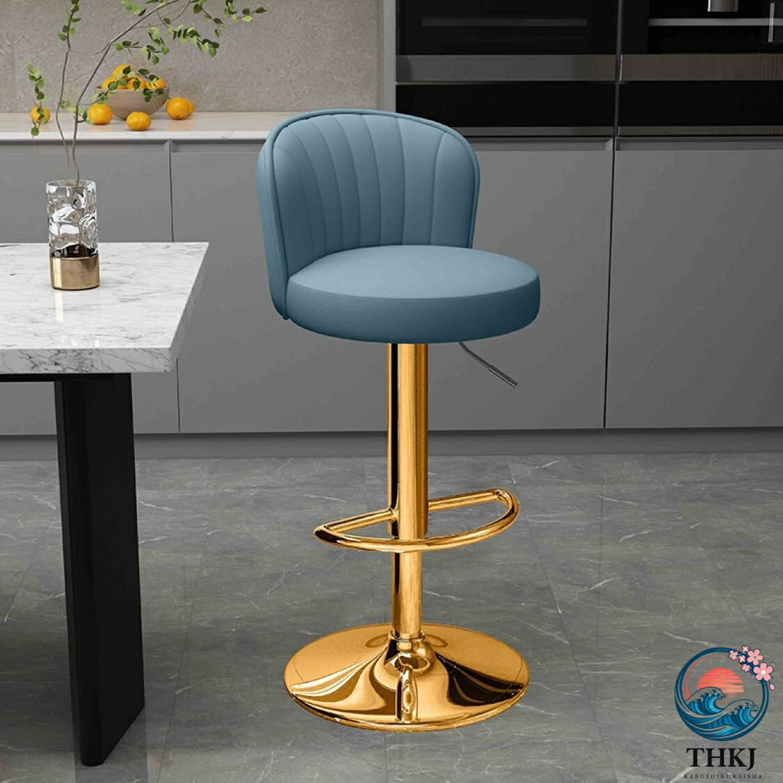 　　　 ◆◇◆売れている秘密◆◇◆ ●サイズ：座面高さ：約63-83cm 全体高さ：約87-107cm 座面奥行：36cm 座面幅：40cm 。　※個口数：1pcs=1脚セット 、 2pcs=2脚セット 、4pcs=4脚セット。 ●便利な360度回転式の座面 ●レバーで高さ自由に調節可能 ●脚裏にはキズ防止パッド付き ● PUレザーを採用し、ウレタンを使用しているのでクッション性も高く ●広く面積の背もたれで、体を包み込むように緩やかにカーブしているのが特徴です。また、足置きステップがあると足を乗せられるので快適に座れます。 ●シート面回転、エアリフト式、自己組立が必要カウンターチェアには、設置に必要なすべてのツールが含まれています。★★★椅子を取り付ける際は、必ずエアロッドの保護キャップを取り外してください。 ●モダン・ファッション: バー、パブ、カフェ、レストラン、キッチンアイランド、ベッドルーム、ダイニングルーム、オフィスなどに最適なカウンターチェア。空間をモダンでエレガントに演出します。 　　　◆◇◆注意事項◆◇◆ご覧のモニターの環境、撮影環境により実物と色味が異なって見える場合がございます。湿った状態で他のものと擦り合わせると色が移る恐れがあります。濃色品の洗濯時は、白色、淡色と分けて洗ってください。説明 「商品仕様」 \u203b組立品（組立て時間約20分） \u203b個口数：1pcs=1脚セット 、 2pcs=2脚セット 、4pcs=4脚セット。 (チェア単品) / 組立品（脚の取付けが必要です） 素材・材質: 脚部: スチールパイプ、座面: 合成皮革、クッション材: ウレタンフォーム \u203bご注意：お客様の方で組み立てが必要となります。