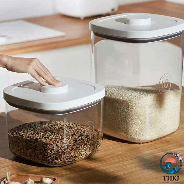 【全品2点で5%OFF】米びつ 5kg 10kg 真空保存容器 お米収納 ボタン押しタイプ 透明...