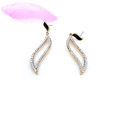 送料無料※金属アレルギー対応※2種類 ピアス CZダイヤ ジルコニア(両耳用)人気プレゼント ギフト 華奢 カジュアル かわいい アクセサリー レディース 新品