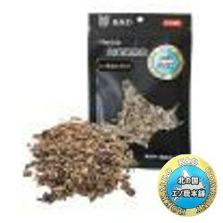 商品名エゾシカ　エゾ鹿肉ふりかけ50g　犬用　 4571652230603商品説明本品は愛犬用ふりかけです。自然素材をそのまま加工しておりますので、季節により色合いや匂いに若干の違いが出ることがありますが、品質には問題ございません。愛犬の健康状態や年齢、運動量を考慮した上で、1日数回に分けて与えてください。着色料・香料不使用。内容量50g原材料鹿JAN4571652230603メーカー名K&D株式会社生産国日本