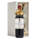 ワイン名：Chateau Bel Air Lagrave 1995 ワイン種別：赤ワイン（辛口）蔵出し 容量：750ml 産地：フランス　ボルドー地方　ムーリ地区AOC ブドウ品種：カベルネソーヴィニョン60％ メルロー35％ プティヴェルド5％ 生産者：シャトー ベレール フランスワインの名産地に数えられるボルドー地方ムーリ地区で生まれ、フランスの品質規格制度（AOC）に基づきブドウの品種・栽培方法・醸造方法・ワイン銘醸地などの細かい指定と厳しい規制によって統制管理された高品質のワインのひとつです。 【ワインの特徴】 主な品種であるカベルネ・ソーヴィニヨンはブドウ品種の王様と称されています。高級品種で果皮の色が濃く、タンニン（渋味）を多く含み何十年も熟成に耐えられる特性を持ち合わせています。味わいは酸味と渋味が程よいバランスで芳醇でスパイシーな香り（胡椒、カシスなど）を醸し出すのが特徴です。1995年 生まれ年 赤ワイン シャトー ベレール ラグラーヴ 辛口 平成7年 男性 女性 誕生日プレゼント ワインセット 木箱入 1995年生まれの方の誕生日プレゼント、周年記念の贈り物にどうぞ。 ラベルに生まれ年を表記されたワインは飲んだあとも飾っておくことができます。いつまでも忘れられない記念年の誕生日プレゼントになります。 ワインのご紹介 1995年 赤ワイン シャトー ベレール ラグラーヴ 辛口 ワイン名：Chateau Bel Air Lagrave 1995 ワイン種別：赤ワイン（辛口）蔵出し 容量：750ml 産地：フランス　ボルドー地方　ムーリ地区AOC ブドウ品種：カベルネソーヴィニョン60％ メルロー35％ プティヴェルド5％ 生産者：シャトー ベレール フランスワインの名産地に数えられるボルドー地方ムーリ地区で生まれ、フランスの品質規格制度（AOC）に基づきブドウの品種・栽培方法・醸造方法・ワイン銘醸地などの細かい指定と厳しい規制によって統制管理された高品質のワインのひとつです。 【ワインの特徴】 主な品種であるカベルネ・ソーヴィニヨンはブドウ品種の王様と称されています。高級品種で果皮の色が濃く、タンニン（渋味）を多く含み何十年も熟成に耐えられる特性を持ち合わせています。味わいは酸味と渋味が程よいバランスで芳醇でスパイシーな香り（胡椒、カシスなど）を醸し出すのが特徴です。 ◎ワインのラベルは、できるだけ綺麗な状態のものをお選びしておりますが、 長い年月保存されたヴィンテージワインは、時期によってラベルに傷や汚れがあることがあります。あらかじめご了承くださいませ。 木箱に入れて、ていねいにラッピングをいたします。（イメージ画像）