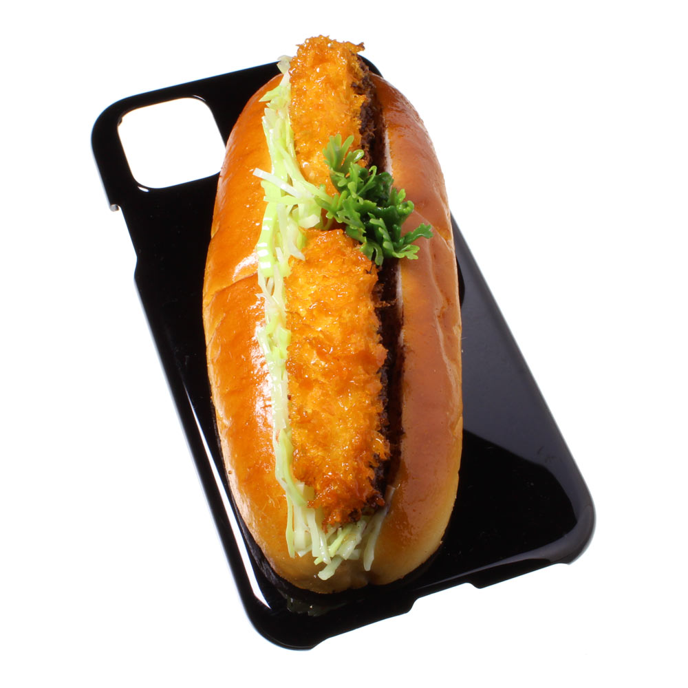 【メール便不可】食品サンプル屋さんのスマホケース（iPhone11、iPhone11 Pro、iPhone11 Pro Max：コロッケパン）食品サンプル iPhone ケース カバー 雑貨 食べ物 スマートフォンのサムネイル