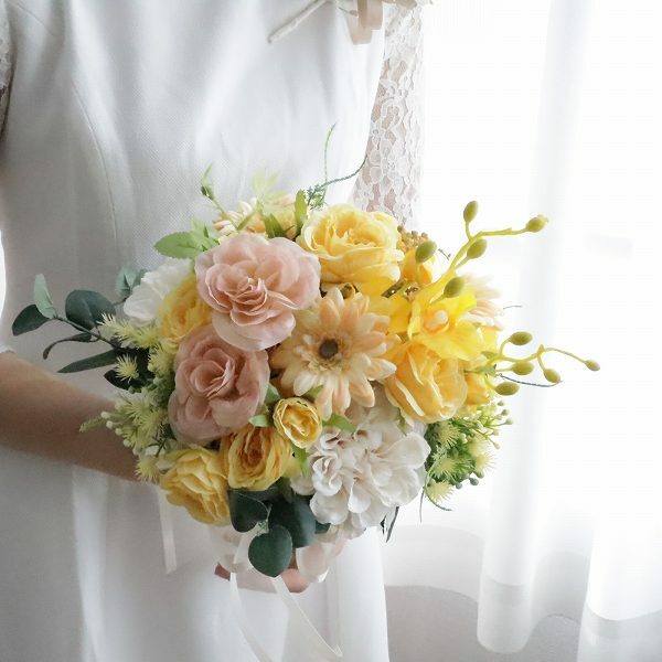 爽やかイエロー系クラッチブーケ 前撮り　フォトウェディング