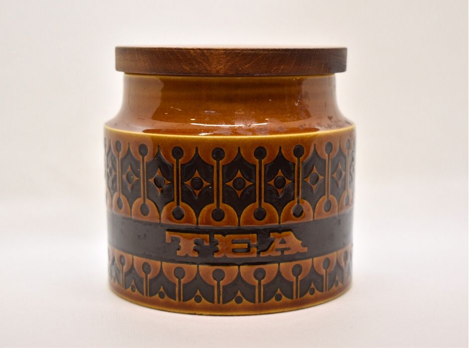 ホーンジー ヘアルームキャニスター 小 ティーキャニスター TEA 陶器 ビンテージ アンティーク HORNSEA HEIRLOOM イギリス 英国 おしゃれ 北欧 プレゼント 新築祝い 引っ越し祝い 誕生日プレゼント 母の日 【店頭受取対応商品】 【ビンテージ】 【中古】のサムネイル