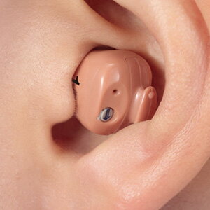 \ページ限定・ティースプーン付/ オムロン イヤメイトデジタル AK-10 2個 両耳 【送料無料・代引料無料】 [日本製補聴器 耳穴式補聴器 コンパクト 補聴...