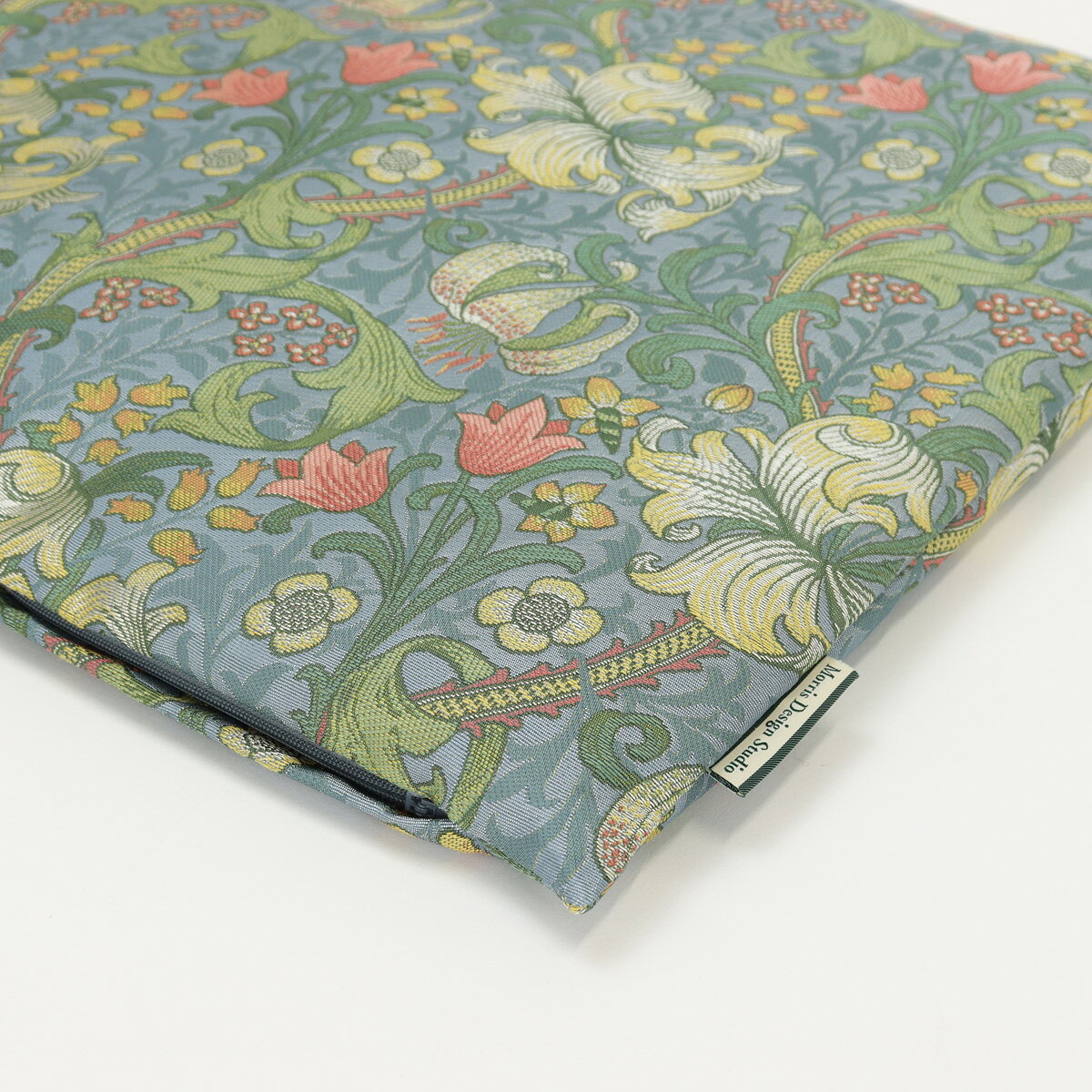 【お買い物マラソン セール価格】 ロングシートクッション MORRIS (ウィリアムモリス) ゴールデンリリーマイナー 46×100cm おしゃれ ソファ 長椅子 カバー取り外し可 リビング 2人掛け ブランド 高級 洗える 川島織物セルコン 送料無料 LN5911 【生産終了予定】 [2]