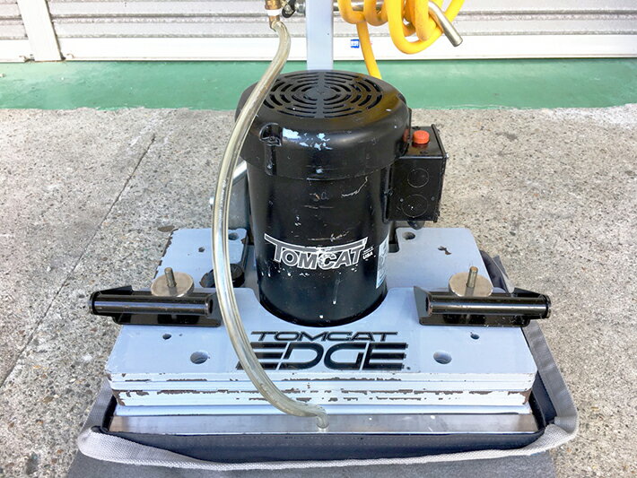 【中古】【床洗浄機】【手押し式】【2013年製】★蔵王産業 エッジ20【EDGE20】★・店舗用品・超高速振動ポリシャータンク付き・手押し式・使用時間17時間！・単相100V・50Hzまたは60HZ