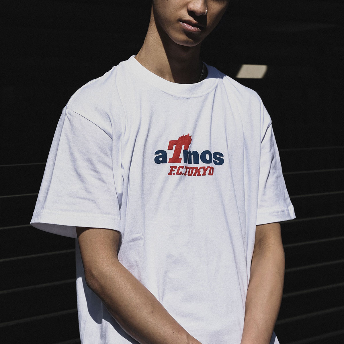 atmos x FC TOKYO T-LOGO TEE(アトモス エフシートウキョウ ティーロゴ ティー)WHITE【メンズ レディース 半袖Tシャツ】20SP-S