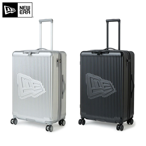 この商品の特徴即日出荷シルバー(SIL)ご使用イメージブラック(BLK)New Era Flagロゴがエンボスで入るオリジナルボディーを採用したキャリーケース。■表面・メインハンドルにプラスして便利なキャリーハンドルを4箇所（上面2、側面1、底面1）・Boxロゴデザインのブランドプレートが付属・New Era Flagロゴが刻印されたオリジナルスライダー（メインファスナー）・TSAロック搭載・メインファスナーにはYKKタフジッパーを採用・ストッパー付きホイールを搭載・サブファスナーの開閉により容量調整が可能・Cap Clipの装着が可能なテープ付きのオリジナルハンドル（テープは着脱可能）■内面・ライニングにアーカイブ・ブランドロゴの総柄生地を採用・ボックスの両面に荷物が落ちにくいフルファスナーカバーフラップを採用・カバーフラップ全面にファスナーポケット / クッション付きのスロットインポケットを搭スペック素材ポリカーボネート+ABS樹脂サイズ内寸：H69×W48×D28～32外寸：H76×W52×D29～33重量5.3kg容量92～104 ・容量目安：5～7泊・機内持込不可・拡張機能搭載カラーシルバー(SIL)ブラック(BLK)発売日：2026年スーツケース ゴルフ 旅行 キャスター
