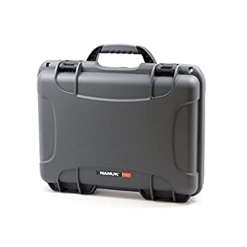 【中古】【輸入品・未使用】Nanuk 910 Case with Foam (Graphite) [並行輸入品]【メーカー名】Plasticase, Inc.【メーカー型番】【ブランド名】Plasticase, Inc.【商品説明】Nanuk 910 Case with Foam (Graphite) [並行輸入品]当店では初期不良に限り、商品到着から7日間は返品を 受付けております。映像作品には日本語吹き替え、日本語字幕が無い場合があり、プレーヤーによっては再生できませんので予めご了承ください。こちらは当店海外ショップで一般の方から買取した未使用・品です。通関検査の為、開封されることがございますので予めご了承くださいませ。買取した為、中古扱いとしております。日本語の説明書は付属しておりませんので予めご了承くださいませ。また、輸入商品の為、コンセントの形状が違う、電圧による商品の不動作などは当店では出来かねます。他モールとの併売品の為、完売の際はご連絡致しますのでご了承ください。ご注文からお届けまで1、ご注文⇒ご注文は24時間受け付けております。2、注文確認⇒ご注文後、当店から注文確認メールを送信します。3、当店海外倉庫から当店日本倉庫を経由しお届けしますので10〜30営業日程度でのお届けとなります。4、入金確認⇒前払い決済をご選択の場合、ご入金確認後、配送手配を致します。5、日本国内倉庫到着後、検品し異常がなければ出荷⇒配送準備が整い次第、出荷致します。配送業者、追跡番号等の詳細をメール送信致します。6、日本国内倉庫到着⇒出荷後、1〜3日後に商品が到着します。　※離島、北海道、九州、沖縄は遅れる場合がございます。予めご了承下さい。お電話でのお問合せは少人数で運営の為受け付けておりませんので、メールにてお問合せお願い致します。営業時間　月〜金　10:00〜17:00初期不良以外でのお客様都合によるご注文後のキャンセル・返品はお受けしておりませんのでご了承下さい。