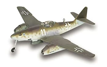 【中古】【輸入品・未使用】リンドバーグ 1/48 メッサーシュミット Me 262【メーカー名】リンドバーグ【メーカー型番】70551【ブランド名】リンドバーグ【商品説明】リンドバーグ 1/48 メッサーシュミット Me 262当店では初期不良に限り、商品到着から7日間は返品を 受付けております。映像作品には日本語吹き替え、日本語字幕が無い場合があり、プレーヤーによっては再生できませんので予めご了承ください。こちらは当店海外ショップで一般の方から買取した未使用・品です。通関検査の為、開封されることがございますので予めご了承くださいませ。買取した為、中古扱いとしております。日本語の説明書は付属しておりませんので予めご了承くださいませ。また、輸入商品の為、コンセントの形状が違う、電圧による商品の不動作などは当店では出来かねます。他モールとの併売品の為、完売の際はご連絡致しますのでご了承ください。ご注文からお届けまで1、ご注文⇒ご注文は24時間受け付けております。2、注文確認⇒ご注文後、当店から注文確認メールを送信します。3、当店海外倉庫から当店日本倉庫を経由しお届けしますので10〜30営業日程度でのお届けとなります。4、入金確認⇒前払い決済をご選択の場合、ご入金確認後、配送手配を致します。5、日本国内倉庫到着後、検品し異常がなければ出荷⇒配送準備が整い次第、出荷致します。配送業者、追跡番号等の詳細をメール送信致します。6、日本国内倉庫到着⇒出荷後、1〜3日後に商品が到着します。　※離島、北海道、九州、沖縄は遅れる場合がございます。予めご了承下さい。お電話でのお問合せは少人数で運営の為受け付けておりませんので、メールにてお問合せお願い致します。営業時間　月〜金　10:00〜17:00初期不良以外でのお客様都合によるご注文後のキャンセル・返品はお受けしておりませんのでご了承下さい。