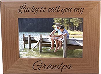【中古】【輸入品・未使用】Lucky to Call You My Grandpa???4?x 6インチ木製写真フレーム???父の日のプレゼント、誕生日、またはクリスマスギフトfor Dad、おじいちゃん、