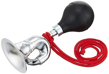 【中古】PLAY WOOD プレイウッド チェアホーン CHH-96【メーカー名】【メーカー型番】【ブランド名】PLAYWOOD ホイッスル 【商品説明】PLAY WOOD プレイウッド チェアホーン CHH-96当店ではレコード盤には商品タイトルに［レコード］と表記しております。表記がない物はすべてCDですのでご注意ください。当店では初期不良に限り、商品到着から7日間は返品を 受付けております。お問い合わせ・メールにて不具合詳細をご連絡ください。他モールとの併売品の為、完売の際はキャンセルご連絡させて頂きます。中古品の商品タイトルに「限定」「初回」「保証」「DLコード」などの表記がありましても、特典・付属品・帯・保証等は付いておりません。電子辞書、コンパクトオーディオプレーヤー等のイヤホンは写真にありましても衛生上、基本お付けしておりません。※未使用品は除く品名に【import】【輸入】【北米】【海外】等の国内商品でないと把握できる表記商品について国内のDVDプレイヤー、ゲーム機で稼働しない場合がございます。予めご了承の上、購入ください。掲載と付属品が異なる場合は確認のご連絡をさせて頂きます。ご注文からお届けまで1、ご注文⇒ご注文は24時間受け付けております。2、注文確認⇒ご注文後、当店から注文確認メールを送信します。3、お届けまで3〜10営業日程度とお考えください。輸入商品は10営業日から30営業日前後でのお届けとなります。4、入金確認⇒前払い決済をご選択の場合、ご入金確認後、配送手配を致します。5、出荷⇒配送準備が整い次第、出荷致します。配送業者、追跡番号等の詳細をメール送信致します。6、到着⇒出荷後、1〜3日後に商品が到着します。　※離島、北海道、九州、沖縄は遅れる場合がございます。予めご了承下さい。お電話でのお問合せは少人数で運営の為受け付けておりませんので、お問い合わせ・メールにてお願い致します。★お客様都合によるご注文後のキャンセル・返品はお受けしておりませんのでご了承ください。0