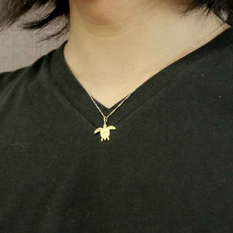 【10%OFFクーポンセール】 純金 ペンダントトップ ネックレス メンズ ハワイアンジ...