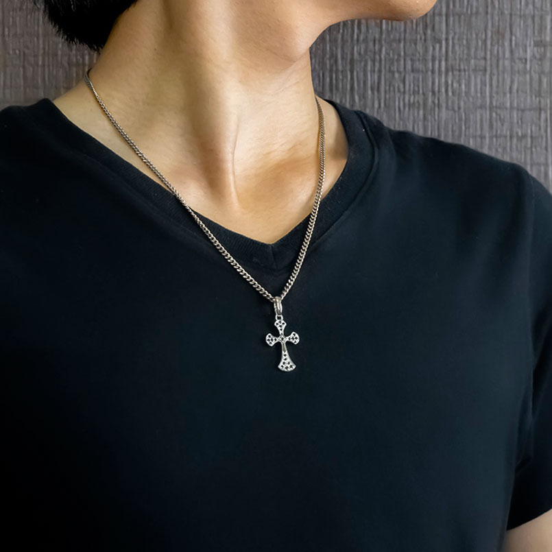 ジュエリー工房アトラスの【10%OFFクーポンセール】 プラチナ ネックレス クロス ブラックダイヤモンド ペンダントトップ チャーム pt900 クリッカーバチカン 十字架 リバーシブル エクストラ｜アングル2