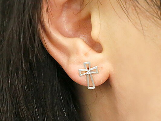 ノンキャッチピアス 宝石 オリジナルピアス プラチナ 男性用 ピアス メンズピアス キャッチのいらないピアス つけっぱなし ダイヤモンド ダイヤ 900 クロス シンプル つや消し 男性用 キャッチナッシャー Pt900 宝石 十字架 送料無料 ジュエリー工房アトラス ノンキャッチピアス 宝石 オリジナルピアス プラチナ 男性用 ピアス メンズピアス キャッチのいらないピアス つけっぱなし ダイヤモンド ダイヤ 900 クロス シンプル つや消し 男性用 キャッチナッシャー Pt900 宝石 十字架 送料無料 ジュエリー工房アトラス