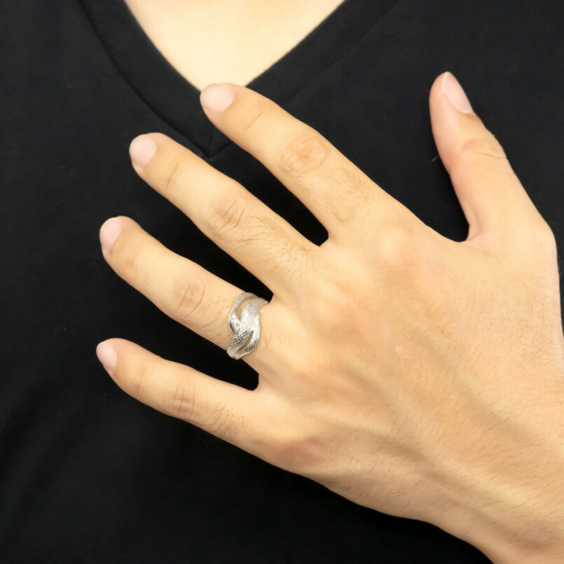 楽天ランキング1位 18金 リング メンズ ダイヤモンド 蛇 指輪 スネークリング ゴールド 18k ホワイトゴールドk18 幅広 ピンキーリング ヘビ ダイヤ 男性 人気 送料無料 魅力的な Indiatribune Com