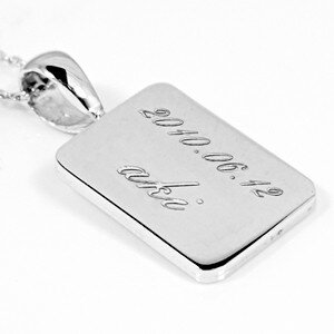 ペンダントトップ プラチナ レディース 文字入れペンダント ネームプレート pt900 刻印 人気 女性 プレゼント 彼女 妻 贈り物 記念日 お祝い ギフト ...