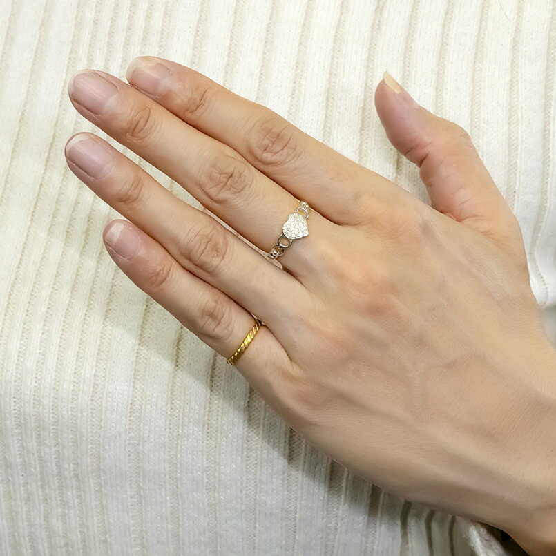 【10%OFFクーポンセール】婚約指輪 エンゲージリング ダイヤモンド プラチナ ハー...