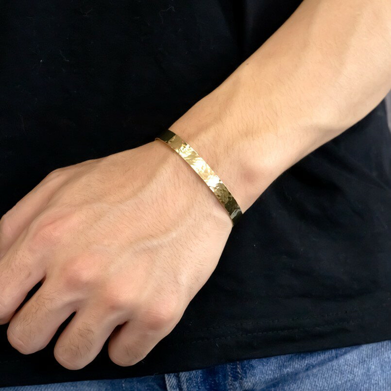 楽天市場 18金 メンズ バングル ブレスレット ゴールド 18k イエローゴールドk18 鍛造 シンプル 槌目加工 槌打ち 地金 男性 送料無料 ジュエリー工房アトラス