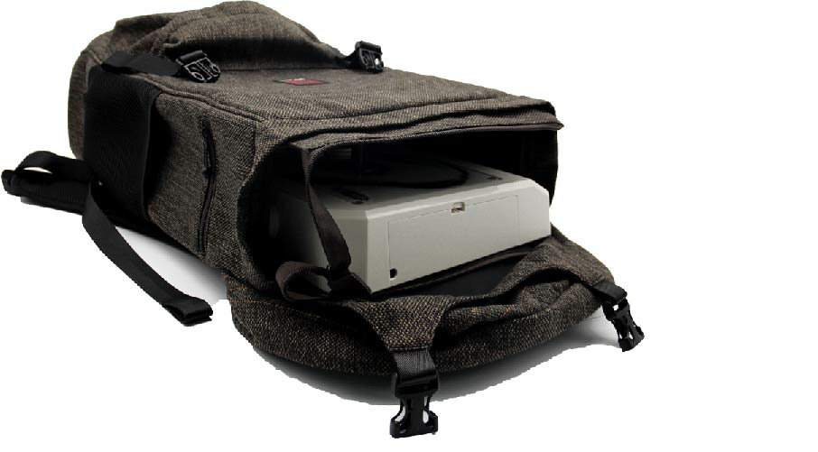 Qanba Guardian Arcade Joystick Backpack （クァンバ ガーディアン アーケード ジョイスティック バックパック） Obsidian など通常サイズのジョイスティックが収納可能、トップオープンのバックル式のサムネイル