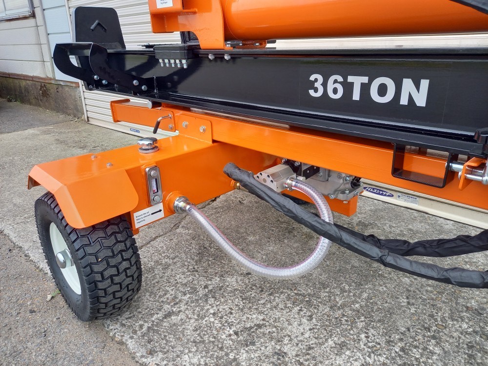 バギートライクショップセブンの組立済発送　36トン　薪割り機　リコイルスタート　36t　薪割機　ワイドタイヤ　シングルレバー　オートリターン｜アングル2