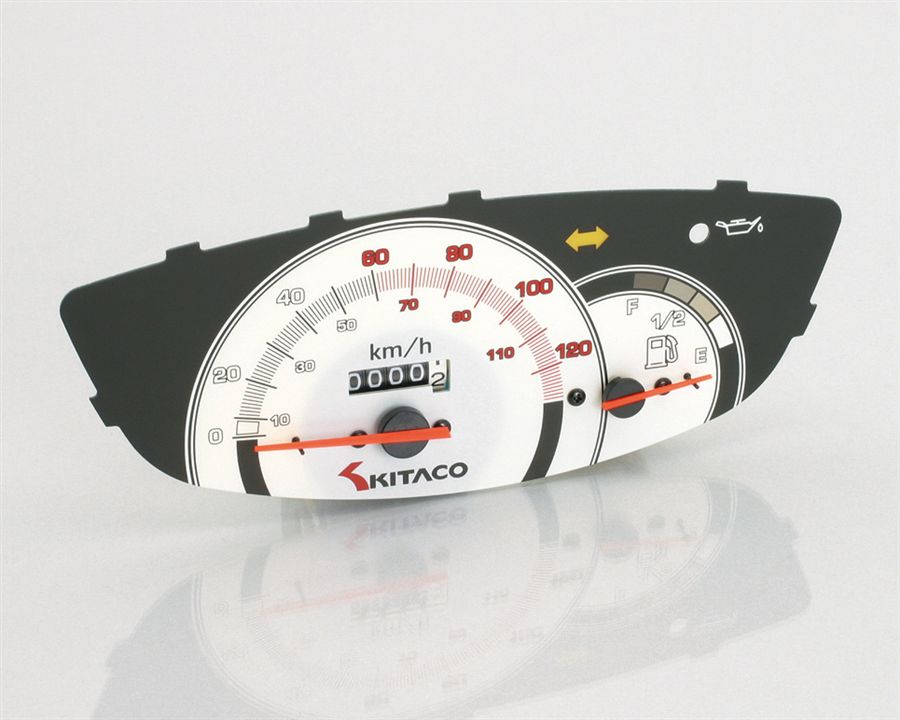 スピードメーター　KITACO　管理番号：00-H955適応車両 ： ライブDio/J(AF34)/SR/ZX(AF35)・スーパーDio/SR/ZX(AF27-28) ※ノーマルメーター交換タイプ ※ライブDio-STは使用不可。 ※Dio-XRバハには適合しません。 商品説明・取扱注意事項 ： ●12km/h表示 商品概要等 ： オリジナルメーターパネルデザインの車種専用設計、120km/hスピードメーターです。 ※速度警告灯は装備していません。送料消費税込です。代引、後払などは追加送料が必要です。