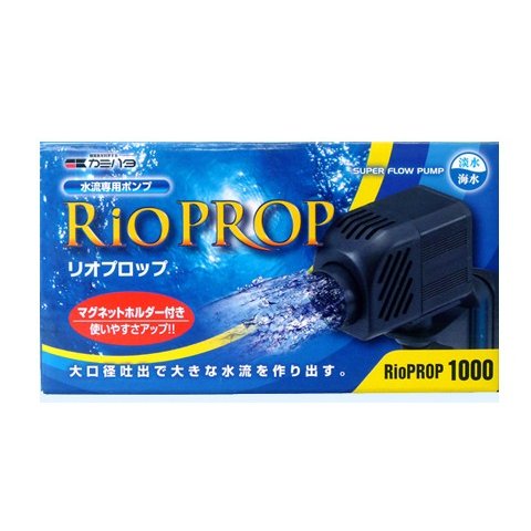 商品説明 ■カミハタ　リオプロップ1000／50Hz 　 水槽内に大きな水流を作るポンプです。 水流発生用に特化したポンプで、吐出口径が大きく設計されています。効率的に水を送り出すプロペラ型のインペラーを採用しています。強力なマグネットホルダーで、水槽壁面に設置固定出来ます。 ■商品仕様（淡水・海水可） 定格電圧：AC100V 周波数：東日本仕様50Hz 消費電力：4．0W 最大流量：約900〜1200L／h 本体寸法：W38xD100xH100mm 電源コード：約180cm 適合水槽厚：3〜8mmまで対応 付属品：マグネットホルダー ■注意点 ・水流専用ポンプのため、揚水には使用できません。 ・動きの遅い小魚やイソギンチャク飼育の場合吸い込まれる恐れがあります。 ・仕様の本体寸法は、設置時の水槽内側の寸法を示しております。