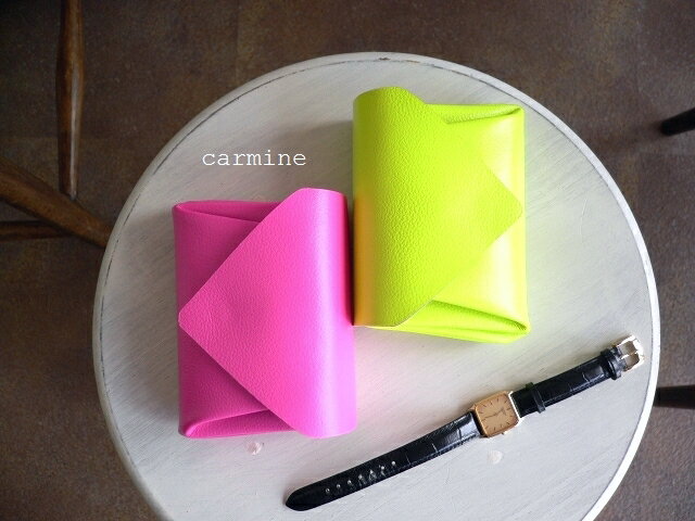 carmine カーマイン ビビッド ネオン レザー ミニウォレット 折り財布 VMW イエロー/ピンクのサムネイル