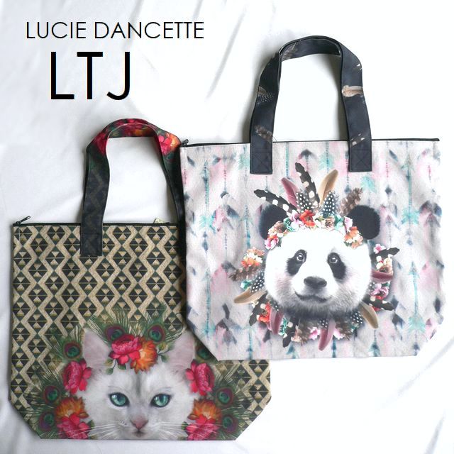 LUCIE DANCETTE （リュシー・ダンセット） フランスのファブリックデザイナー 　【サイズ】　LTJ 　幅 （ジッパー部） 　46 cm × 高 38 cm 　底辺：幅 34 cm × マチ 12 cm 　持ち手の高さ 20 cm　 　持ち手の長さ 47 cm 　重さ 250g 　ポリエステル帆布100% 　 　内ポケット　×4 　ジッパー付き 　ペットボトルバンド 　折り畳み傘バンド付き 　日本製 　フランスのデザイナー、 　リュシーダンセットが作りだす 　動物をモチーフのデザインは 　キュートさの中に大人っぽい 　エスプリを感じます。項目内容商品説明 　【詳細】 　LUCIE DANCETTE 　リュシー・ダンセット 　フランスのデザイナー、 　リュシーダンセットが作りだす 　動物をモチーフのデザインは 　キュートさの中に大人っぽい 　エスプリを感じます 　底面まで美しいデザイン。 　持ち手：本体のデザインを 　再構築した柄は、 　肩にかけたときにも 　圧倒的な存在感を発揮します。 　両側、計4つに 　小分けポケットが便利。 　中には隠しデザインが…。 　中の側面には、 　ペットボトルなど飲み物を留めるバンドと、 　折り畳み傘を留めるための 　バンドが付いています。 　 　1948年創立の 　国産高級帆布生地ブランド 　「富士金梅」が 　回収したPETボトルを 　再生して作りだした 　サスティナブルな 　オリジナルの生地を使用。 　高級感のある手触りや 　しっかりとした 　ハリとコシのある質感。 　生地の耐久性だけでなく 　色移りのしにくさや 　経年での退色のしにくさなど 　高品質の素材を使用しております。 　PETボトル協議会認定・ 　リサイクル推奨マーク商品 　生地1m当たり500mlのPETボトル 　約15本分を使用。 　※500ml＝25gで重量換算した本数 　＊付属品は予告なく 　　 デザイン変更の場合ございます。 　＊裁断箇所により1点ずつ 　　柄の取り方が異なり 　　写真と異なる場合もございます。 　＊生産後は折りたたまれて輸送のため 　　折り跡やシワは必ずございます。 　【サイズ】　LTJ 　幅 （ジッパー部） 　46 cm × 高 38 cm 　底辺：幅 34 cm × マチ 12 cm 　持ち手の高さ 20 cm　 　持ち手の長さ 47 cm 　重さ 250g 　ポリエステル帆布100% 　 　内ポケット　×4 　ジッパー付き 　ペットボトルバンド 　折り畳み傘バンド付き 　日本製 　取り扱い 　洗濯機（弱）でお洗濯 　塩素系漂白剤のご使用は不可 　＊柄等の製品差はご了承ください。 　＊色は撮影時の反射、モニターで 　　見え方が異なる場合ございます。