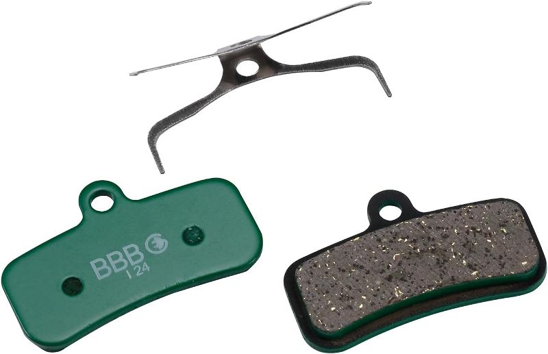 BBB ディスクストップ TEKTRO AURIGA ・E-Bike専用設計の厚み5mmブレーキパッド TEKTRO Auriga用 ・E-Bike専用に開発されたディスクブレーキパッド。重量のあるE-Bikeに対応する高耐久仕様 ・NEN-EN 15194:2017規格に準拠した安心の性能 ・強力な制動力と長寿命を実現 ・素材 : オーガニックコンパウンド（E-Bike専用） ・付属品 : パッドスプリング（Split pinなし） ・ 適合 : Tektro Auriga ・その他 : ブレーキパッド厚5mm / NEN-EN 15194：2017規格準拠 ●ピンは付属しません。 ご注文のタイミング次第では、在庫終了となる場合がございます。