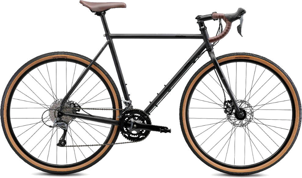 525サイズ1台入荷中！ FEATHER CX+の後継となるモデル。 トラディショナルなシルエットながら、最大タイヤサイズを700x45Cまで確保し、フレーム・フォークにダボ穴を豊富に設けたネオクラシックツアラー。 バイクパッキング・ロングツーリングといったヘヴィユースに耐え得るタフさを持ちながらも、颯爽と街乗りもこなすドロップハンドルの決定版的モデル。 従来の6サイズ展開からジオメトリと適応身長を見直し5サイズ展開。 525サイズ以上はホリゾンタル設計。 FEATHER CX+に比べてBB位置を下げ、フォーク長・ヘッドチューブ長を伸ばして乗車姿勢をアップライズにすることで操作性を高めました。 機械式ディスクブレーキ(ローター径前後160mm)を採用し、標準タイヤサイズは700x38Cで、推奨最大タイヤサイズは700x45Cまで装着できます。 左右フォークブレードに2連アイレット、D/T上側に3連＋下側に2連アイレット、S/T前側に2連アイレットを装備。 前後キャリア・マッドガード取付可能で、センタースタンド台座も装備しています。 サイズ：430 (158-165)、490 (163-170)、525 (168-175)、550 (173-181)、575 (180-187) フレーム：Fuji Elios 2 CrMo w/outer-butted seat tube, IS mount disc フォーク：Fuji CrMo straight-blade 1-1/8" CrMo steerer rack/fender & side bottle mounts IS mount disc ブレーキ：Tektro Mira mechanical disc 160mm rotors クランク：Alloy 46-30T スプロケット：Shimano CS-HG50-8 11-34T スピード：16段 (2x8) シフター：Shimano CLARIS STI ST-R2000 Fメカ：Shimano CLARIS band type 28.6mm FD-R2000 Rメカ：Shimano CLARIS RD-R2000-GS サドル：Classic shape ペダル：Alloy cage 9/16" boron axle タイヤ：Chaoyang Gravel GP 700×38C F/V 重量：