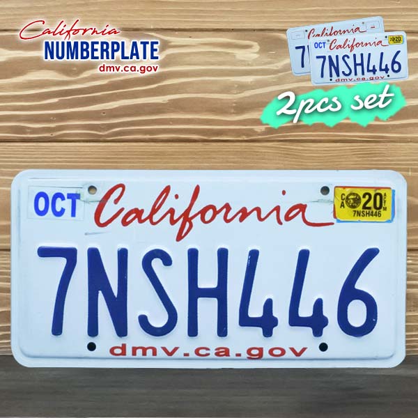 海外直輸入 USED品 アメリカ USED ナンバープレート 2枚セット 7NSH446 カリフォルニア California シール付き ライセンスプレート ガレージ アメ車 インテリア 飾り 装飾 白 西海岸 ローライダー Lowrider ホットロッド Hot rod アメリカ 雑貨