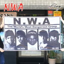 N.W.A タペストリー フラッグ バナー hip hop ヒップホップ Ice cube Dr.dre アイスキューブ ドクタードレ Compton コンプトン 旗 ウォールインテリア ディスプレイ 装飾 屋内 ロゴ インテリア ウォールアート ガレージ ギャングスター Lowrider ローライダー アメリカ 雑貨