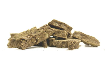 犬 猫 無添加 ハレマエ おやつ ベニソン&チーズ 90g 自然食 100%天然由来原料 ご褒美 エアドライ