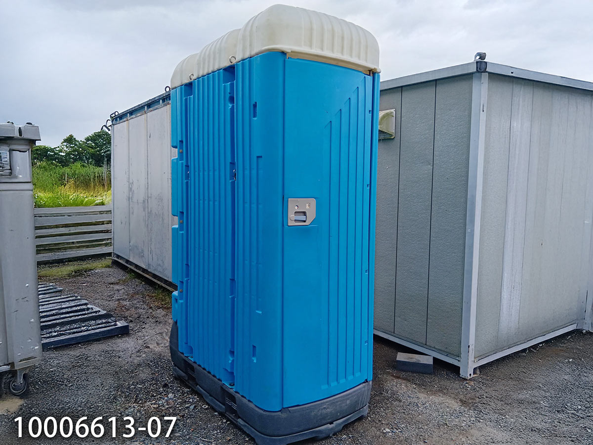 【中古】1.6m 仮設トイレ 和式タイプ 汲取り式 0.4坪 0.8畳 1.3平米 ポータブルトイレ porta potty 休憩所 簡易ハウス プレハブ小屋 屋外 事務所 倉庫 店舗 仮設 車屋 10006613-07