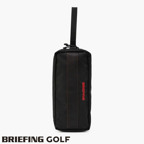 【送料無料！】ブリーフィング ゴルフ BRIEFING GOLF シューズバッグ SEPARATE SHOES CASE TL 010 BLACK ブラック セパレート ゴルフシューズケース brg231g53-010 メーカー希望小売価格はメーカー商品タグに基づいて掲載しています【送料無料！】ブリーフィング ゴルフ BRIEFING GOLF シューズバッグ SEPARATE SHOES CASE TL 010 BLACK ブラック セパレート ゴルフシューズケース brg231g53-010 BRIEFING GOLF セパレート ゴルフシューズケース SEPARATE SHOES CASE BRG231G53フィールドテストで得たフィードバッグを検証しアップデート。BRIEFING GOLFの新たなるNEW BASIC。細やかな部分まで配慮が行き届いた、BRIEFING GOLF人気のセパレートシューズケースです。【オススメポイント】-耐久性に優れたサスティナブル素材-・メインファブリックには、耐久性に優れ、撥水加工も施された、500デニールの｢CORDURA（R） TRUELOCK｣を使用。耐摩耗性、引き裂きや引っ張りの強度はもちろん、時間の経過での退色がしづらく、野外でのタフな使用に最適。繊維が作られる前に原料をブレンドし、水、エネルギー、化学薬品の使用量を減らすことで二酸化炭素排出量を減少させた、 地球にやさしい持続可能な方法で作られています。-ゴルフシューズのことを考えたデザイン-・セパレート構造で、片足ずつ収納することでシューズ同士がぶつかることなく、傷や汚れが付きにくい構造。・セパレート仕様のケースの紛失に配慮し、双方のケースをスナップで連結できる仕様に。・持ち運びに便利なハンドルを完備。【STANDARD SERIES】BRIEFING GOLFのテーマである“URBAN GOLF"を体現するベーシックライン。フィールドテストで得たフィードバックを検証し多くのアイテムにアップデートを施すことで、プロユースまで想定した本格的な仕上がりを追及しました。また、耐久性や軽量性を併せ持つ2種類の素材を使用し、ベーシックなカラーでも今までとは異なる雰囲気をお楽しみいただけます。“STANDARD"の名にふさわしいブランドのNEW BASICになるシリーズです。 BRIEFING＜ブリーフィング＞ BRIEFING(ブリーフィング)は1998年に日本の株式会社であるセルツリミテッドが立ち上げたラゲッジブランド。 その特異性は、日本企画でありながら、アメリカで生産していること、それも立ち上げ当初から実際に本物の軍需工場で製造されていることにある。 BRIEFINGの製品は、メイン素材に極めて耐摩耗性が強いバリスティックナイロンや、軍用素材として知られるナイロンの7倍の耐久性を持つといわれるデュポン社のコーデュラナイロンなどを使用し、強靭なパーツや最高峰の技術を用いた本格的なミル・スペックを追求している。それでいて、タウンユース、ビジネスユース等、洗練された様々なスタイルにフィットできるよう、常に『耐久性のある機能美』を意識して開発されている点がブリーフィングの持ち味である。 もともとバッグにファッション性より、道具としての機能性、実用性を求める傾向の強かったセルツリミテッドと、勝つための質実剛健な軍用バッグを手がけるミリタリーファクトリーとの相性が良かったことがBRIEFINGというブランド誕生のきっかけだったという。 ブリーフケース、ウエストバッグ、トートバッグ、ポシェットの4型で1998年にスタートをきったBRIEFINGのコレクションは、13年で190型にまで急増し、主軸のレッドラインに加え、よりビジネス需要に特化し、高級化を図った「ブラックライン」に、「フライトライト」、「フュージョン」、「スキン」といったシリーズ別バリエーションの提案もされている。 近年はゴルフバッグ、釣り竿用バッグなど趣味性の高いアイテムも加わるようになり、リモア、バイオハザード、ニューバランスといった他ブランド、異業種とのコラボレーションにも意欲的に取り組んでいる。 ▼下の画像にマウスを置くと切り替わります ブランド BRIEFING＜ブリーフィング＞ カラー ブラック サイズ FREE（W15×H34×D7（cm） 持ち手21.5cm 素材 コーデュラトゥルーロック500デニールバリスティック 重量 約0.32kg