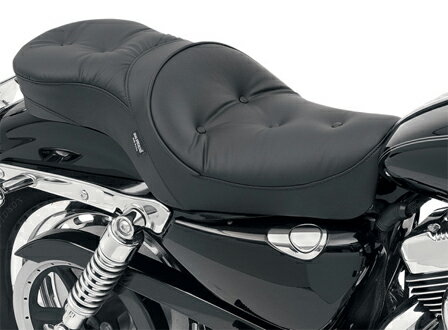 LOW-PROFILE TOURING シート/ピロー：2004～22年スポーツスター17Lタンク