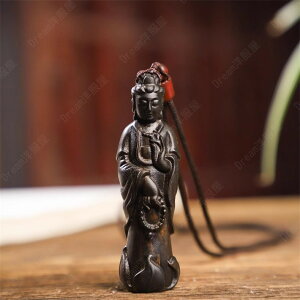 木彫り観世音菩薩 ストラップ 観音像彫刻 観音仏像 仏壇 観音様 観世音菩薩像 天然木製 お守りストラップ 開運縁起 観音像 仏像 彫刻 木彫り 仏具【 観音様 唐金 置物 オブジェ インテリア 美術品 贈答品 仏教 寺 仏閣 】神様 縁起物 置物 飾り物 癒し 車